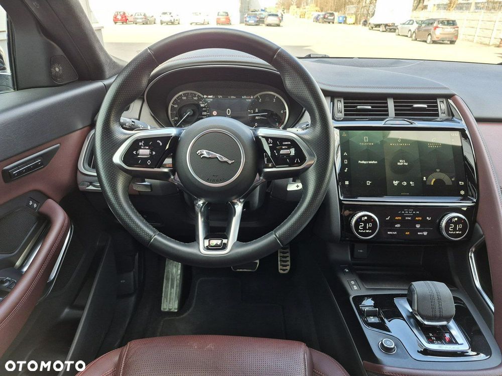 Jaguar E-Pace - 25