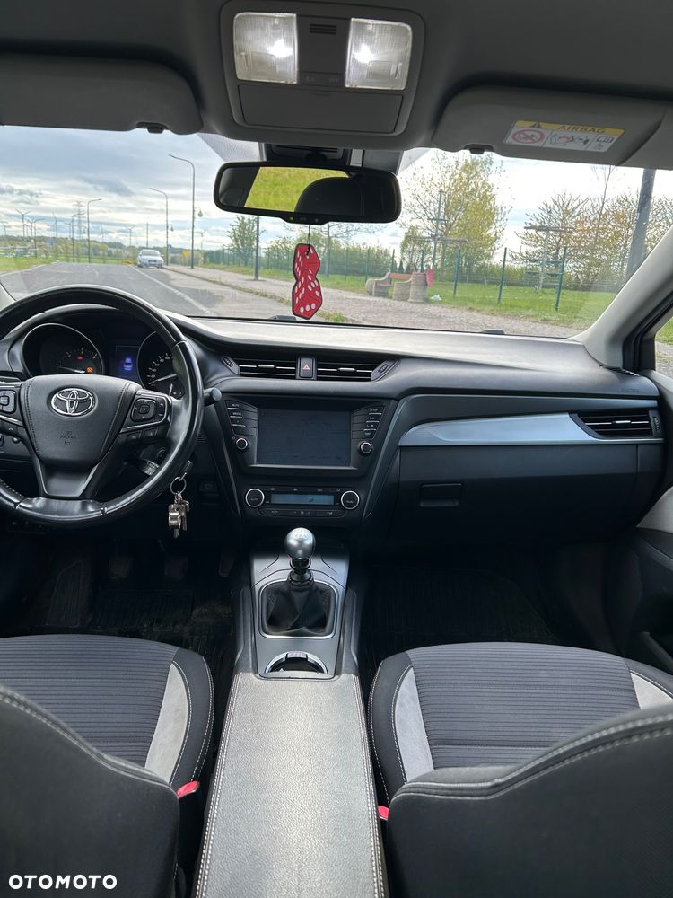 Toyota Avensis 2.0 D-4D Prestige - 17