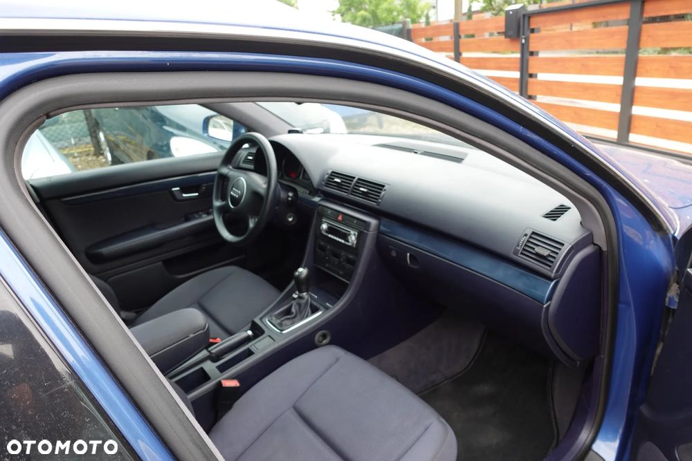Audi A4 Avant - 6
