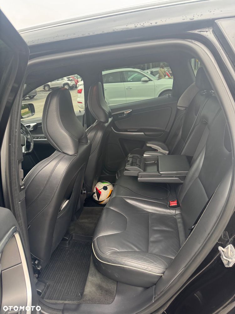 Volvo XC 60 D4 R-Design - 7