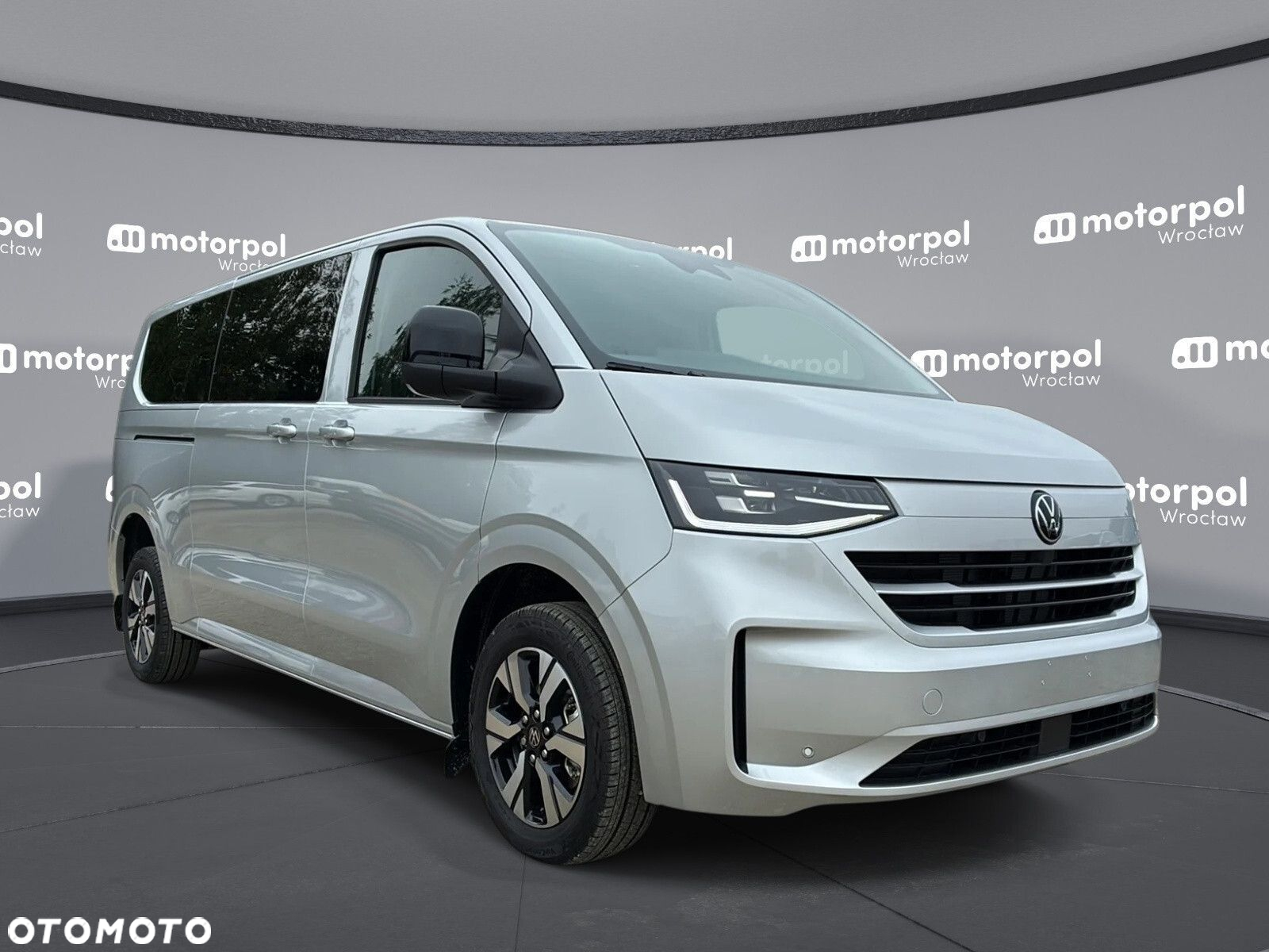 Volkswagen Caravelle - 3