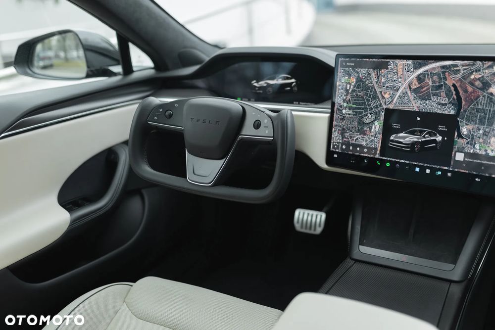 Tesla Model S - 16