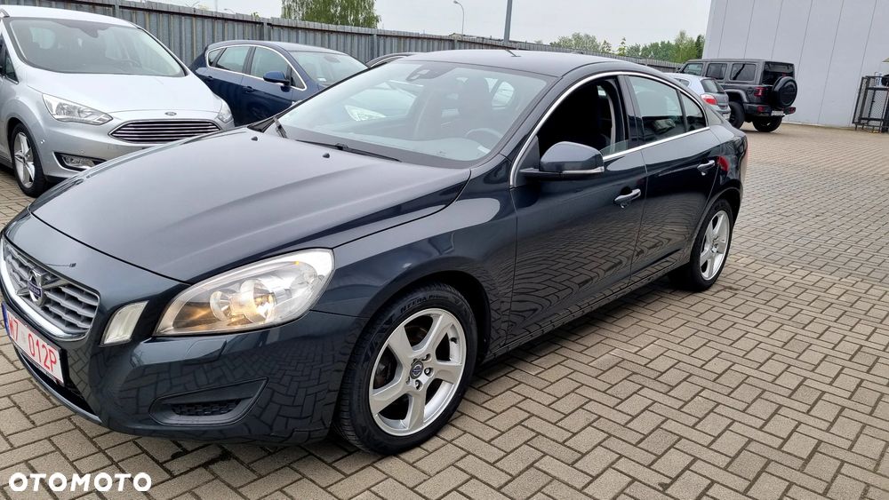 Volvo S60 D3 Geartronic Momentum - 9