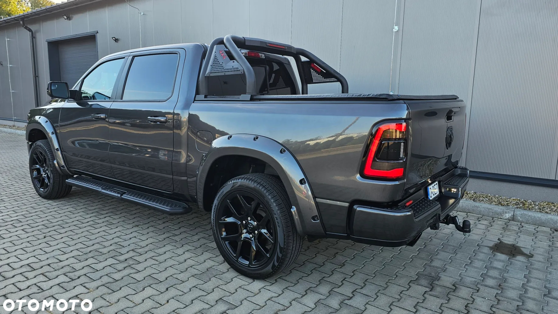 Dodge RAM 1500 5.7 4x4 - 8