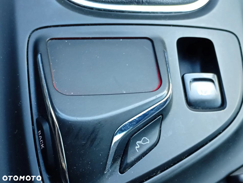 Opel Insignia - 21