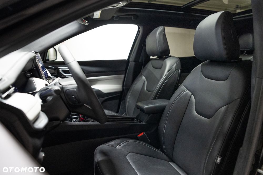 Jeep Compass - 25