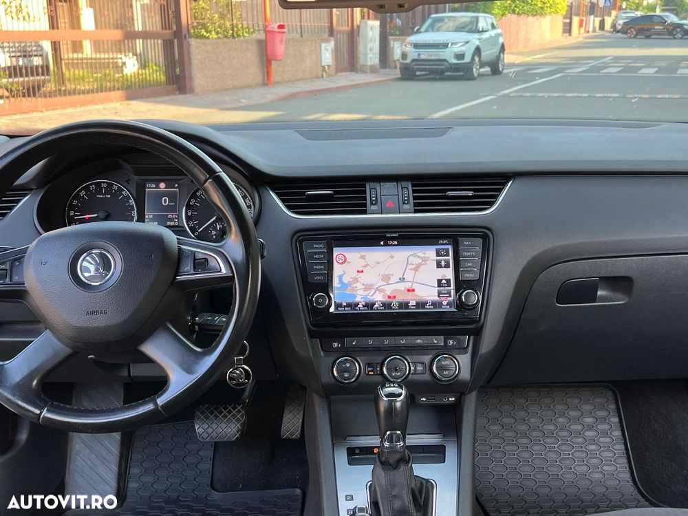 Skoda Octavia 2.0 TDI ELEGANCE DSG - 25