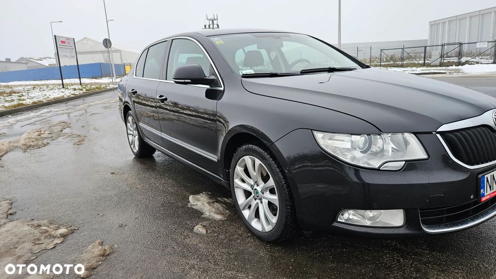 Skoda Superb 2.0 TDI Comfort DSG - 14