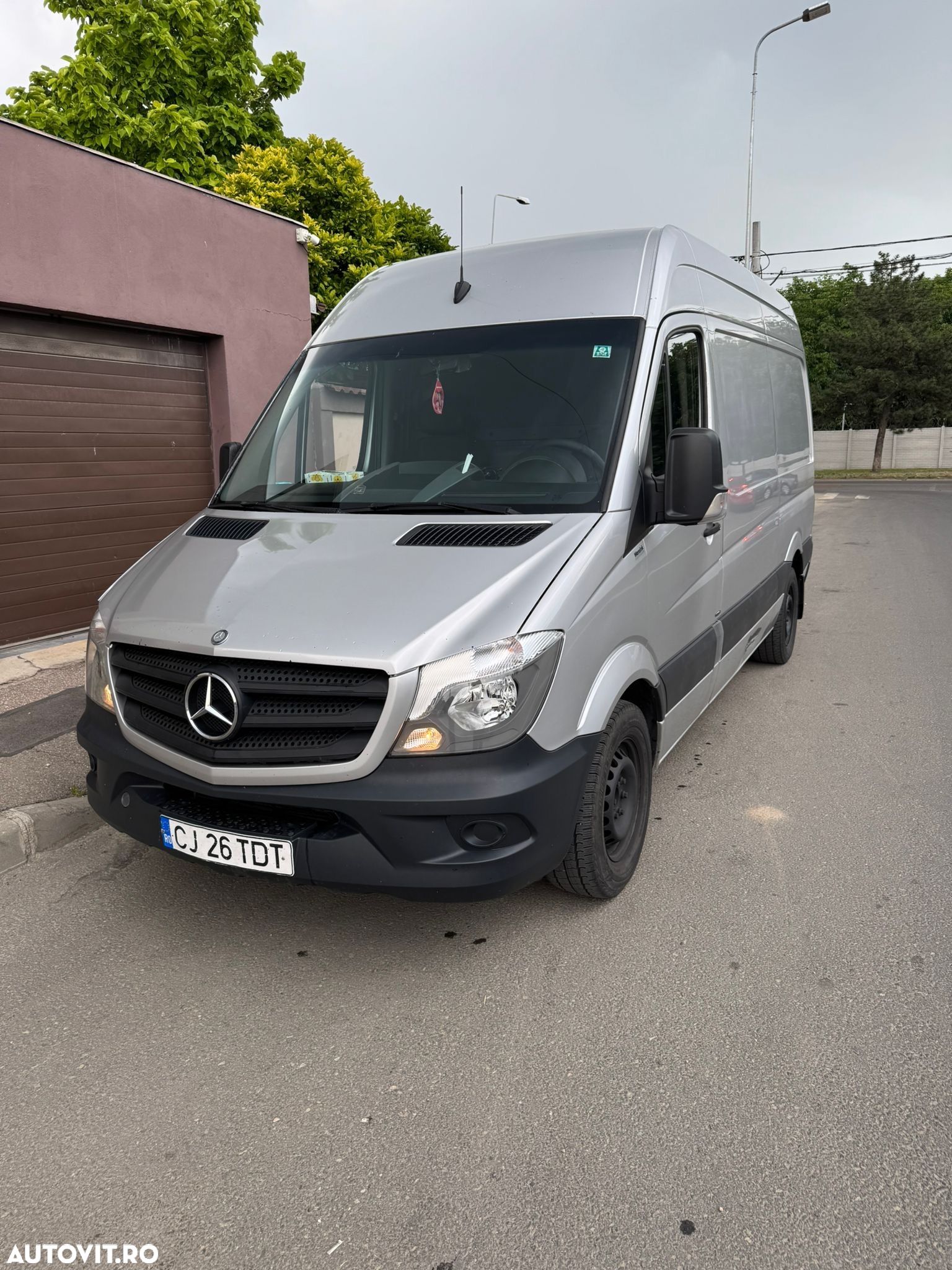 Mercedes-Benz Sprinter - 1