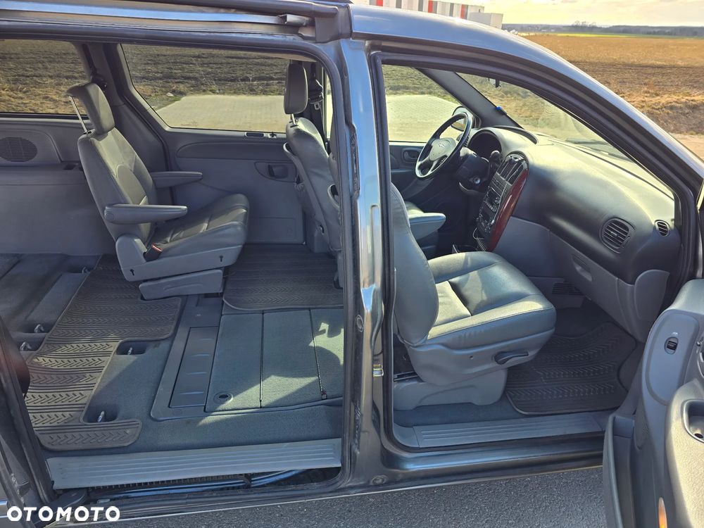 Chrysler Grand Voyager 2.8 CRD LX S&G - 17