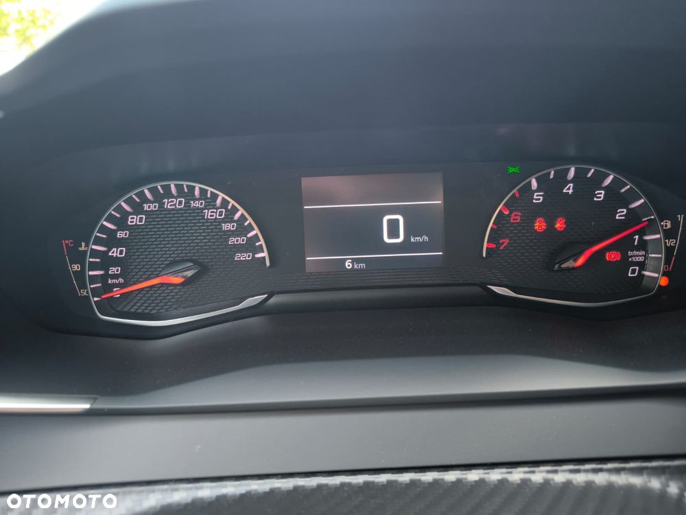 Peugeot 208 - 7