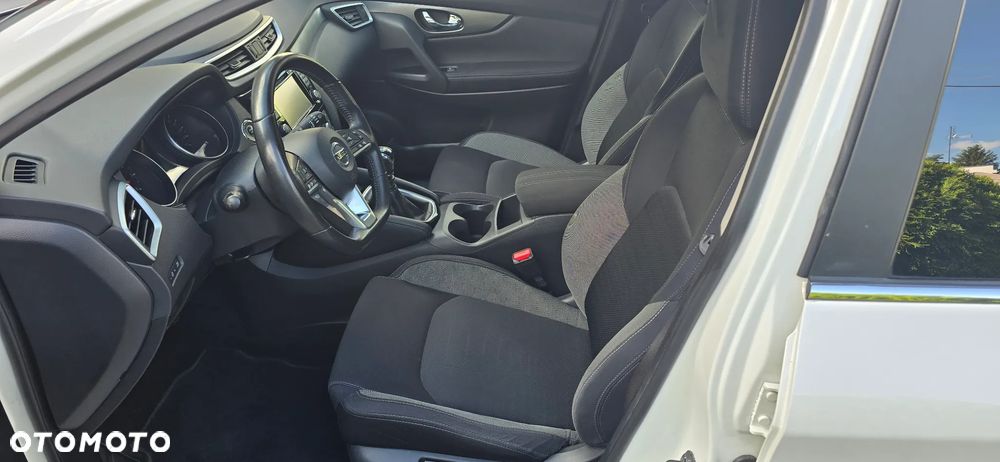 Nissan Qashqai 1.2 DIG-T N-Connecta EU6 - 11