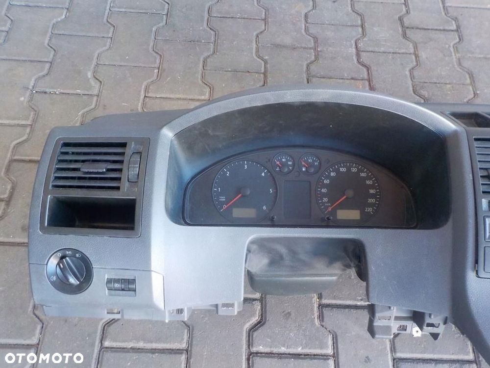 VW T5 DESKA ROZDZIELCZA KOKPIT KONSOLA - 2