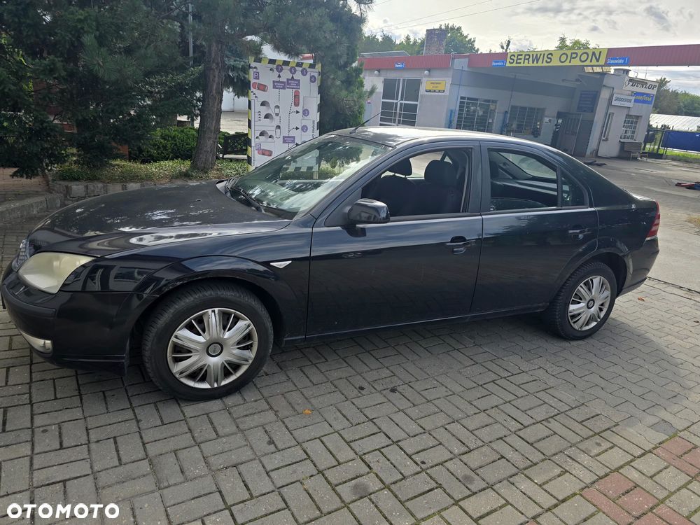 Ford Mondeo 2.0 Ghia - 5