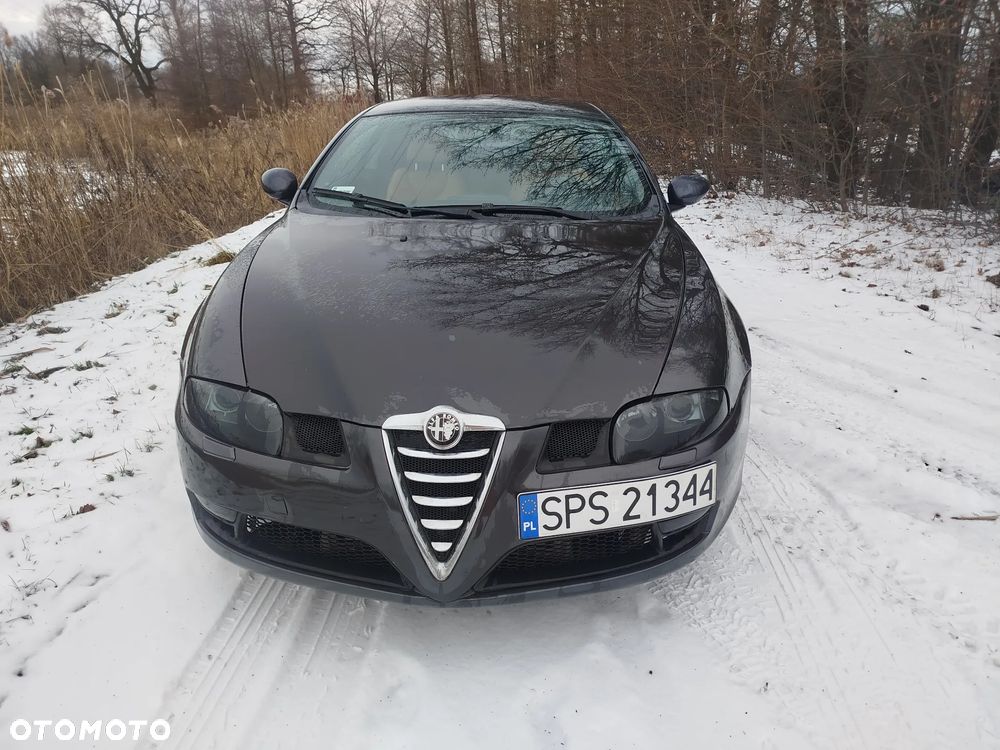 Alfa Romeo GT 1.9JTD 16V Distinctive - 2