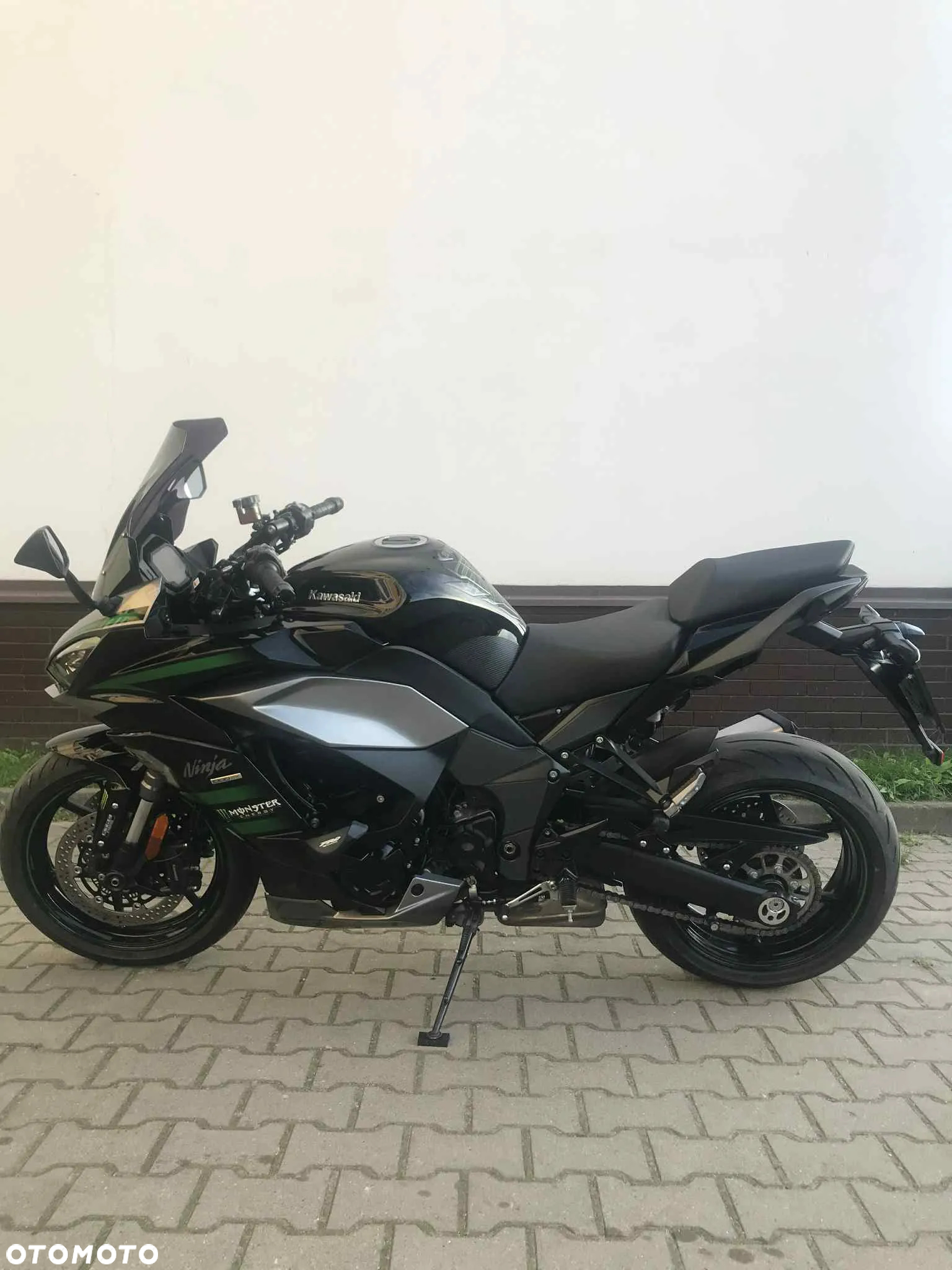 Kawasaki Ninja 1000 SX - 2