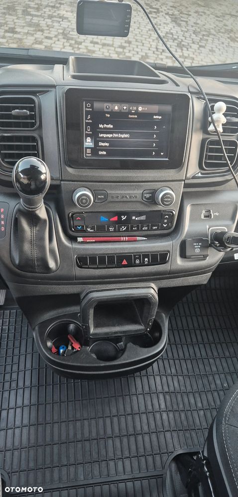 RAM PROMASTER 2500 - 11