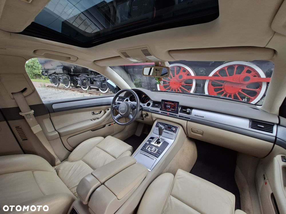 Audi A8 4.2 Quattro - 7