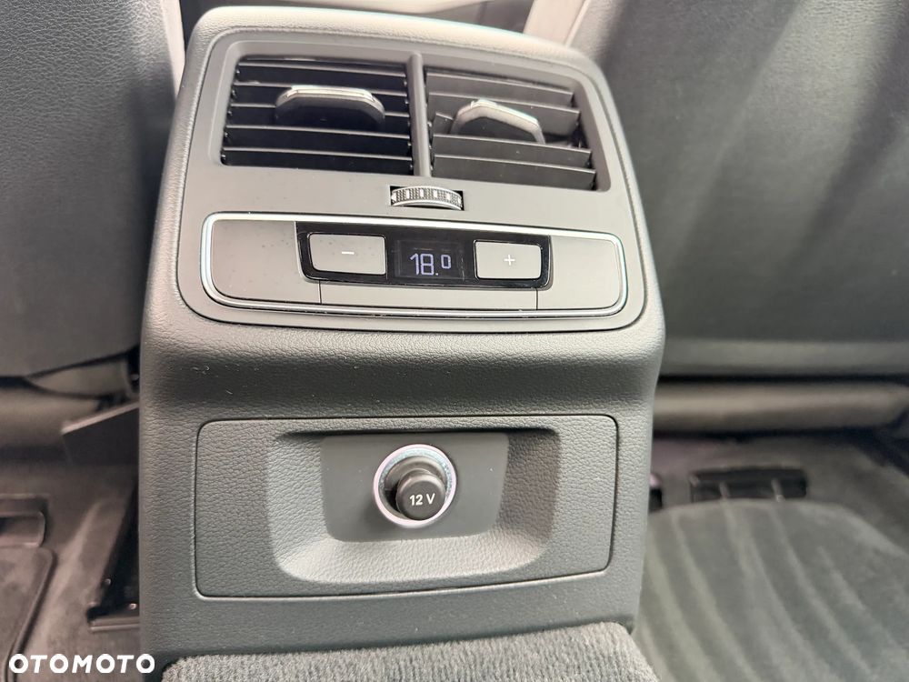 Audi A4 Limousine - 16