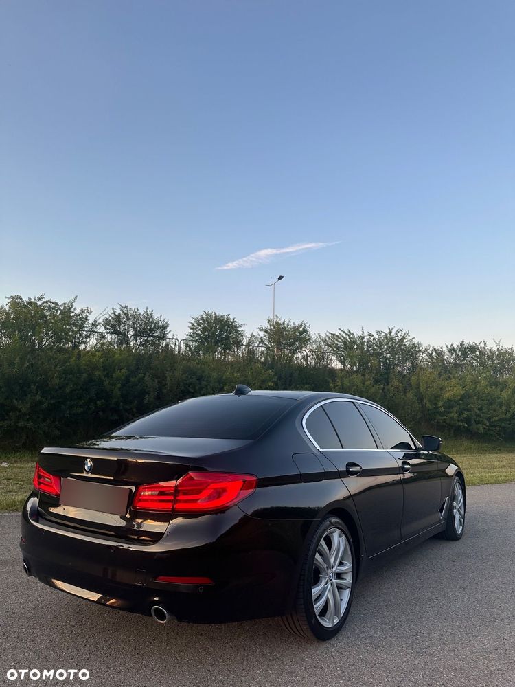 BMW Seria 5 520d Luxury Line sport - 8