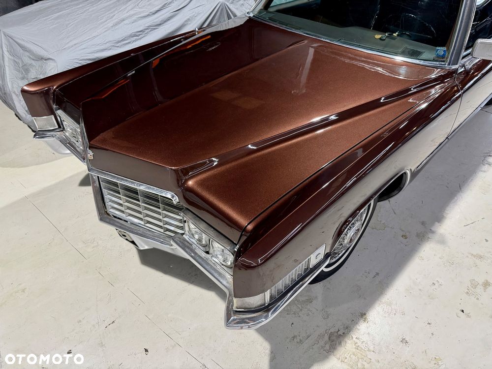 Cadillac Deville - 3