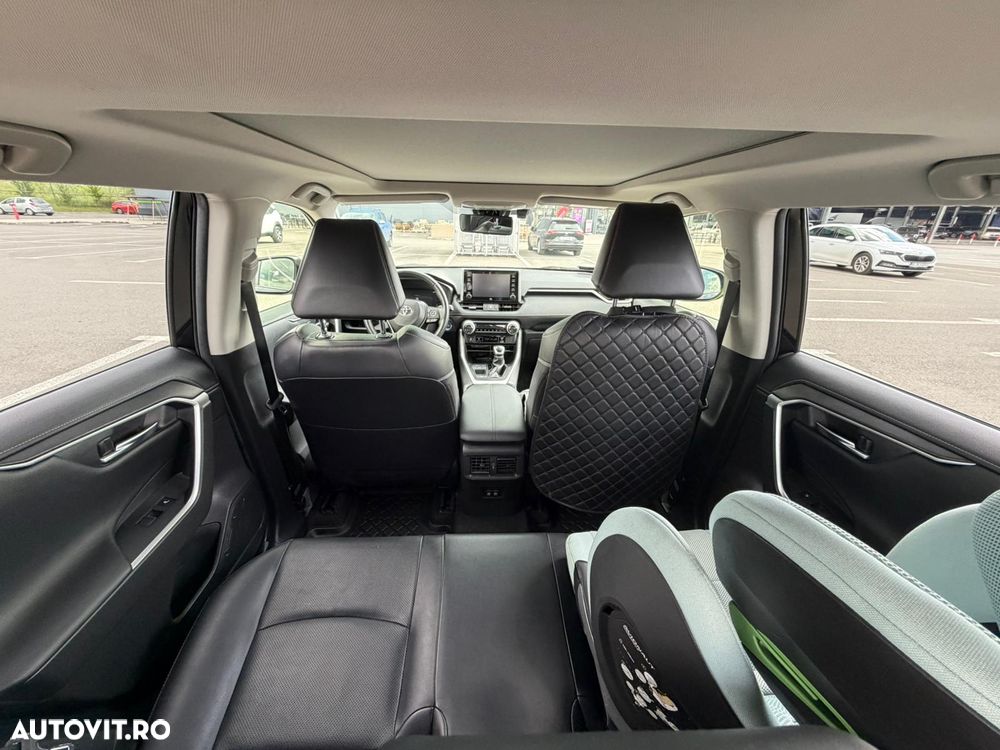 Toyota RAV4 - 9
