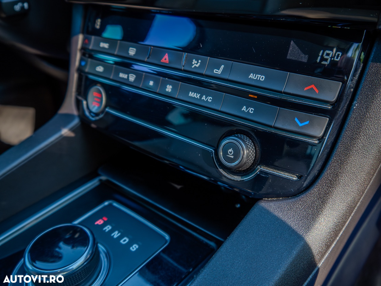 Jaguar F-Pace 20d AWD Aut. Prestige - 30