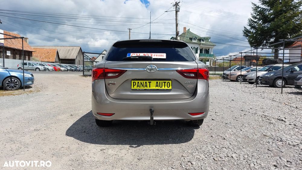 Toyota Avensis 2.0 D-4D Elegance - 7