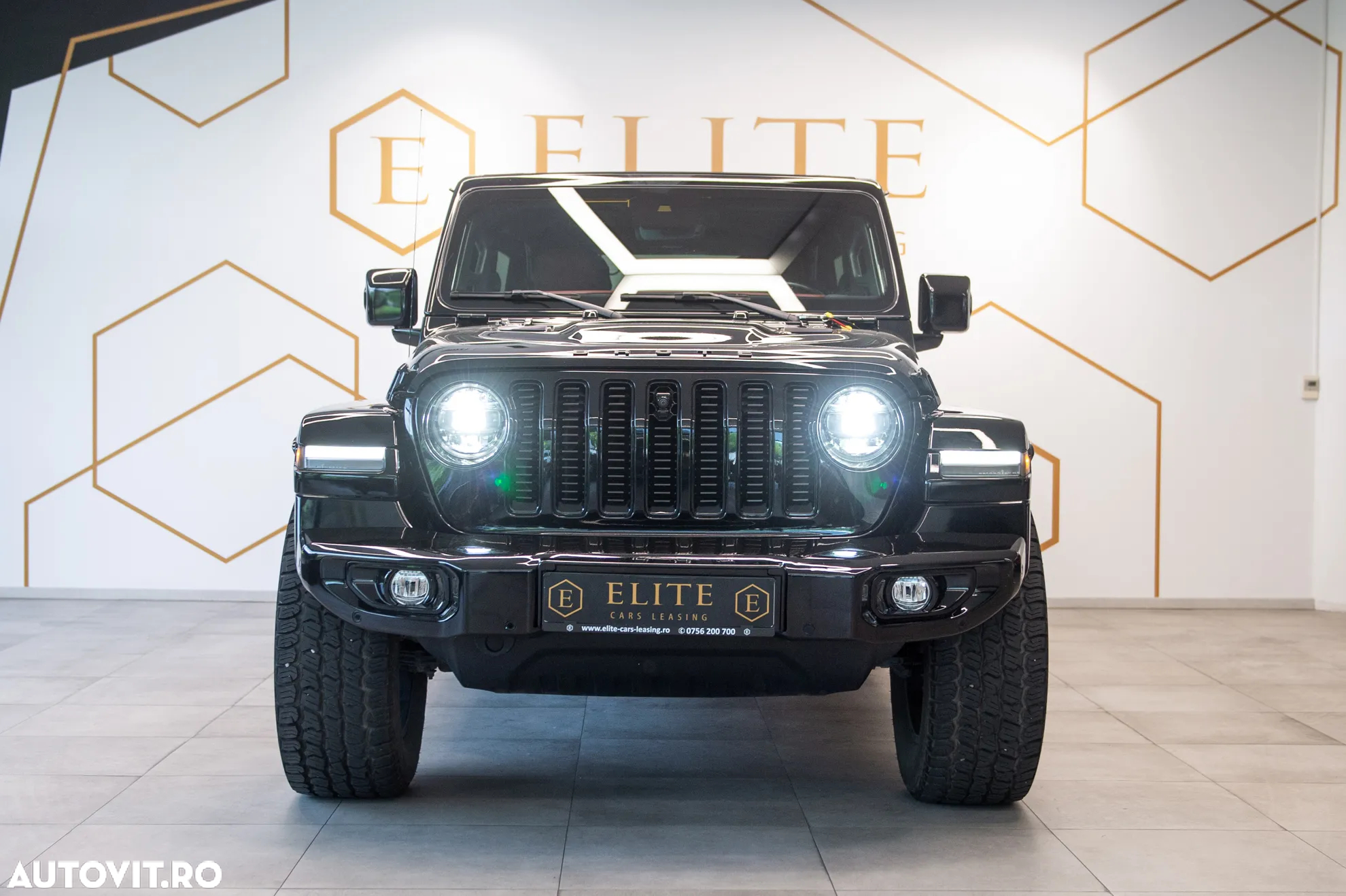 Jeep Wrangler - 2