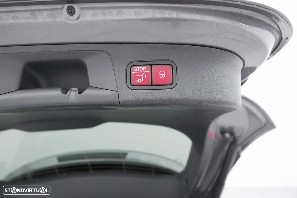 Mercedes-Benz GLA 200 AMG Line - 30