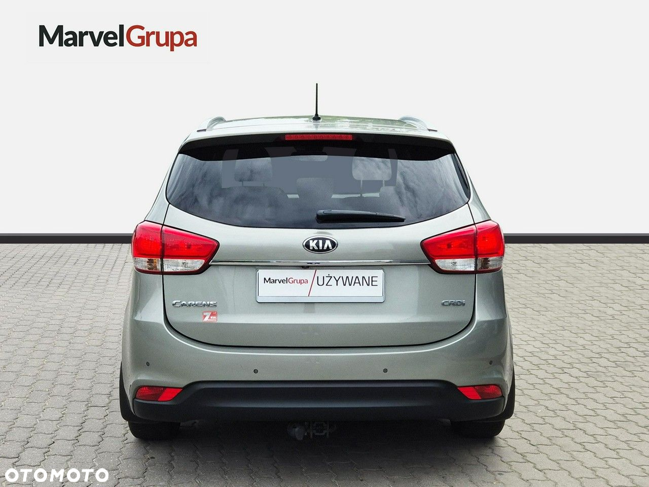 Kia Carens - 4