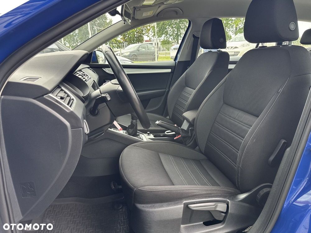 Skoda Octavia 1.6 TDI SCR Ambition - 9