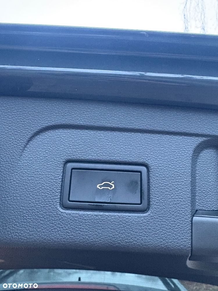 Volkswagen Touran 2.0 TDI BMT Active DSG - 9