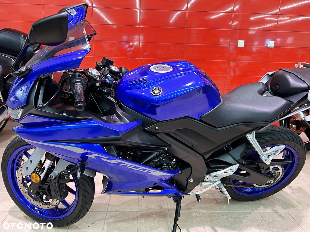 Yamaha YZF - 12