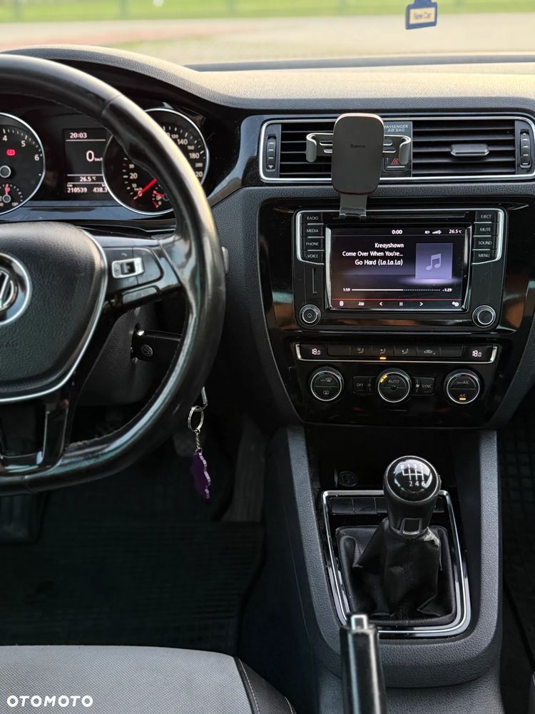 Volkswagen Jetta 1.4 TSI BMT Highline - 16