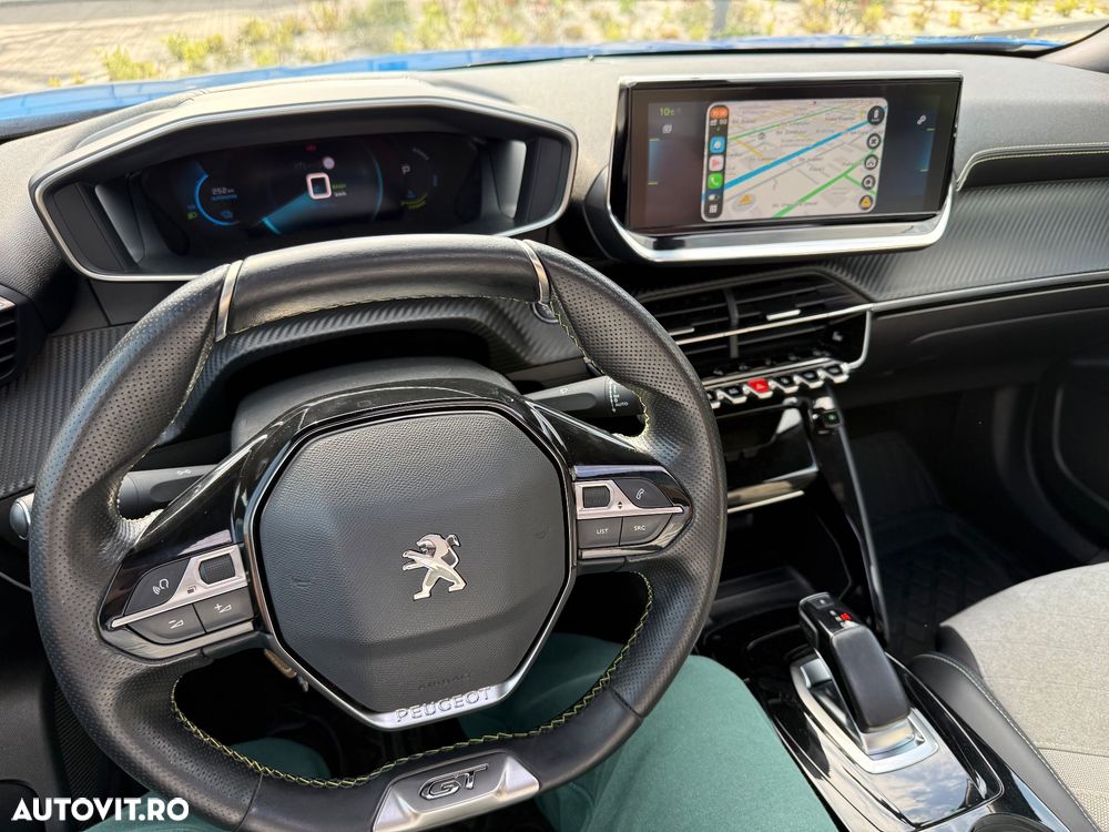 Peugeot 2008 GT+ - 12