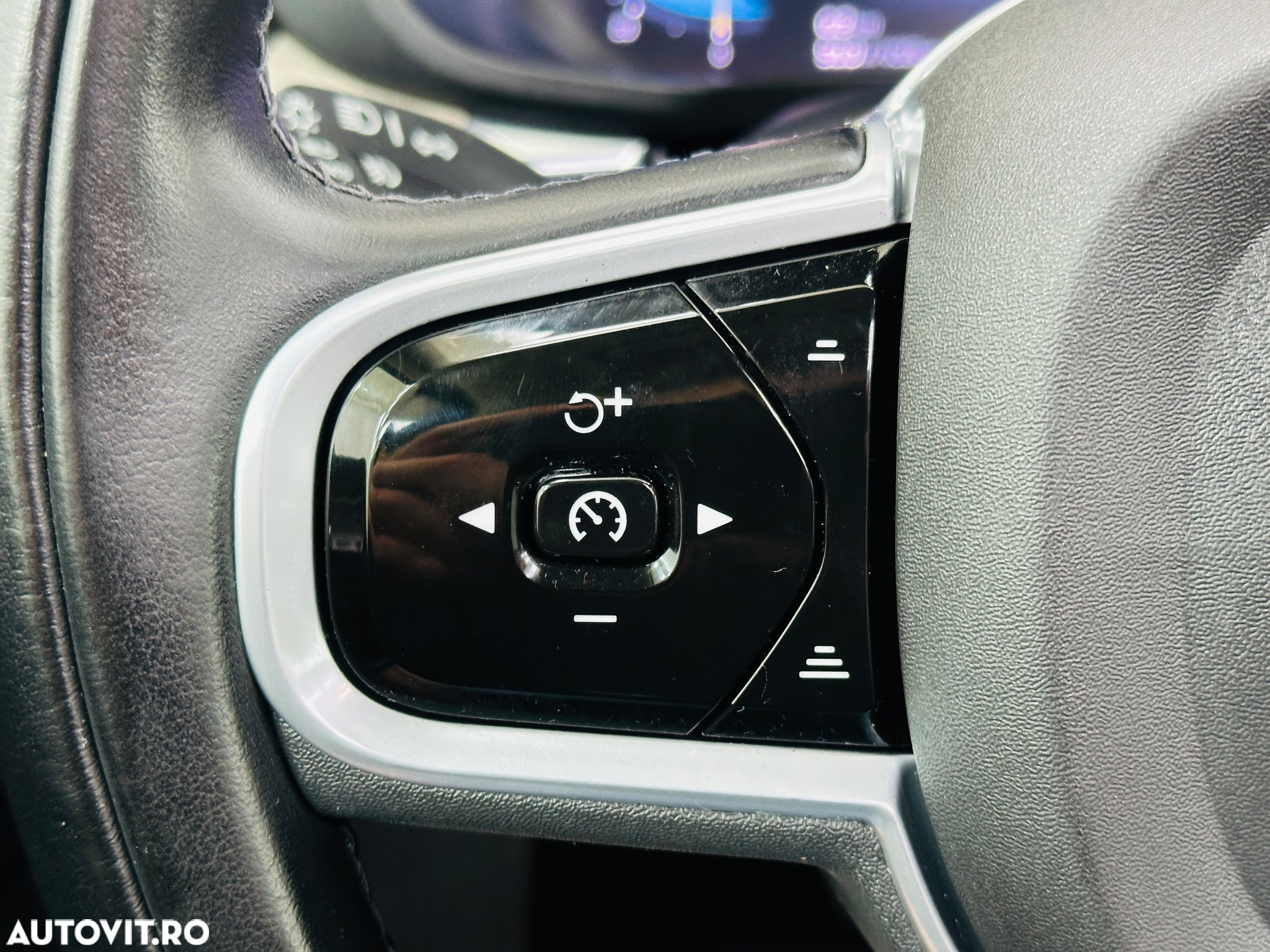 Volvo XC 60 - 35