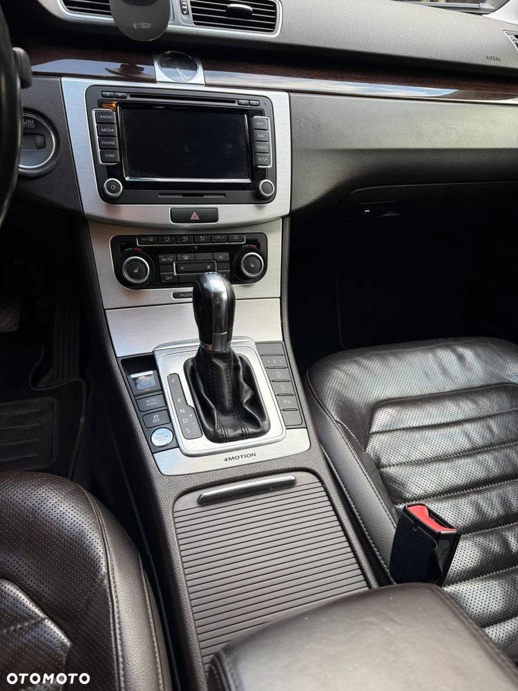 Volkswagen Passat 2.0 TDI 4Mot Highline DSG - 14