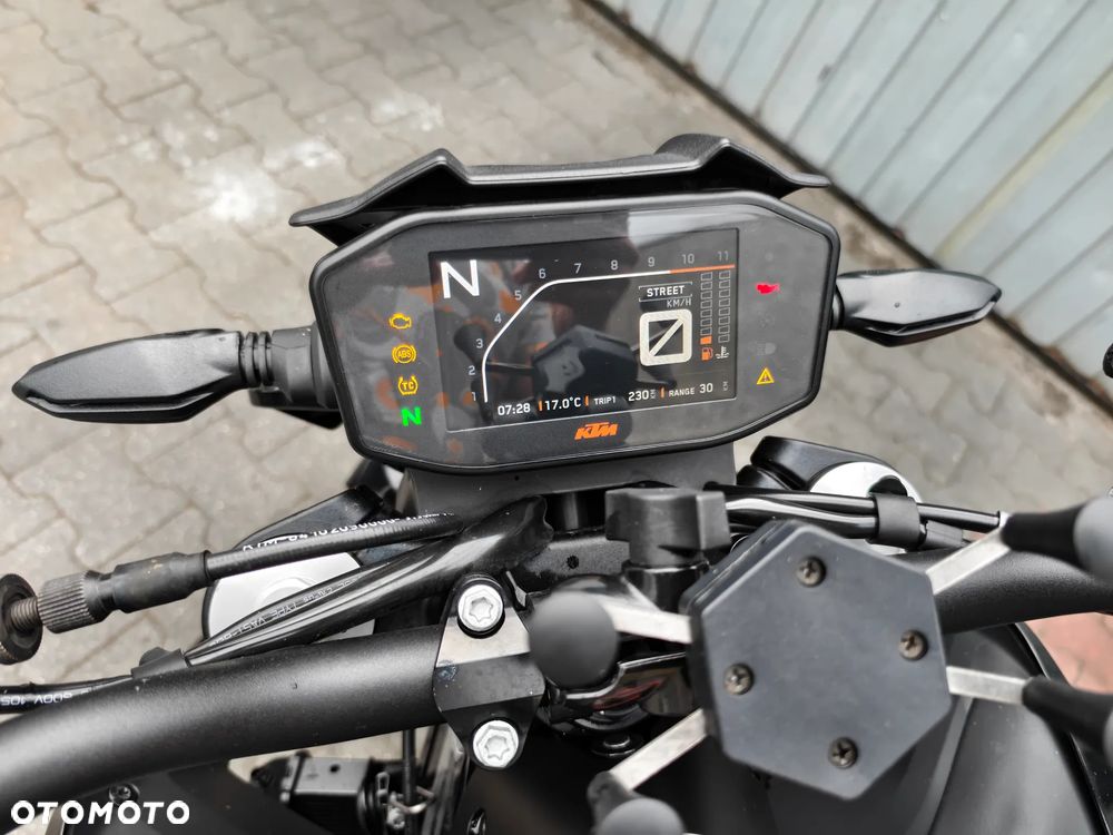 KTM Duke - 13