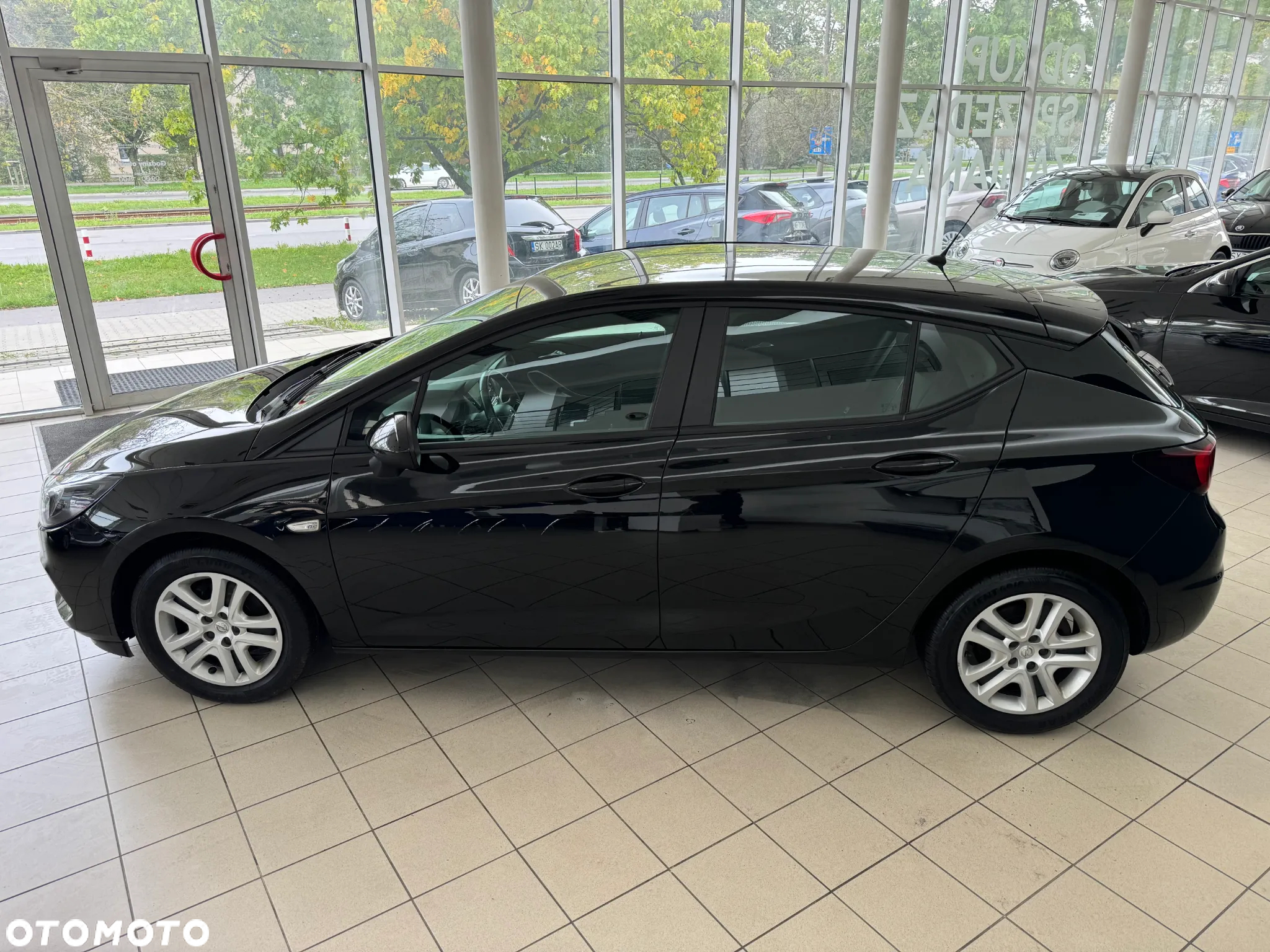 Opel Astra V 1.2 T Edition S&S - 9
