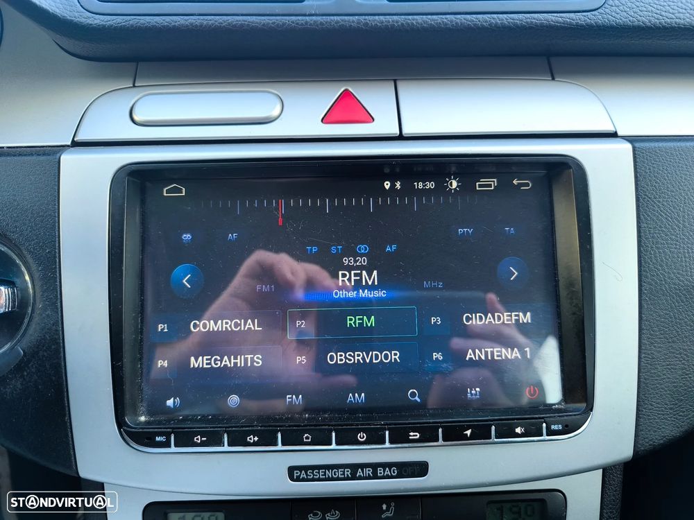 VW Passat 2.0 TDI Confortline - 29