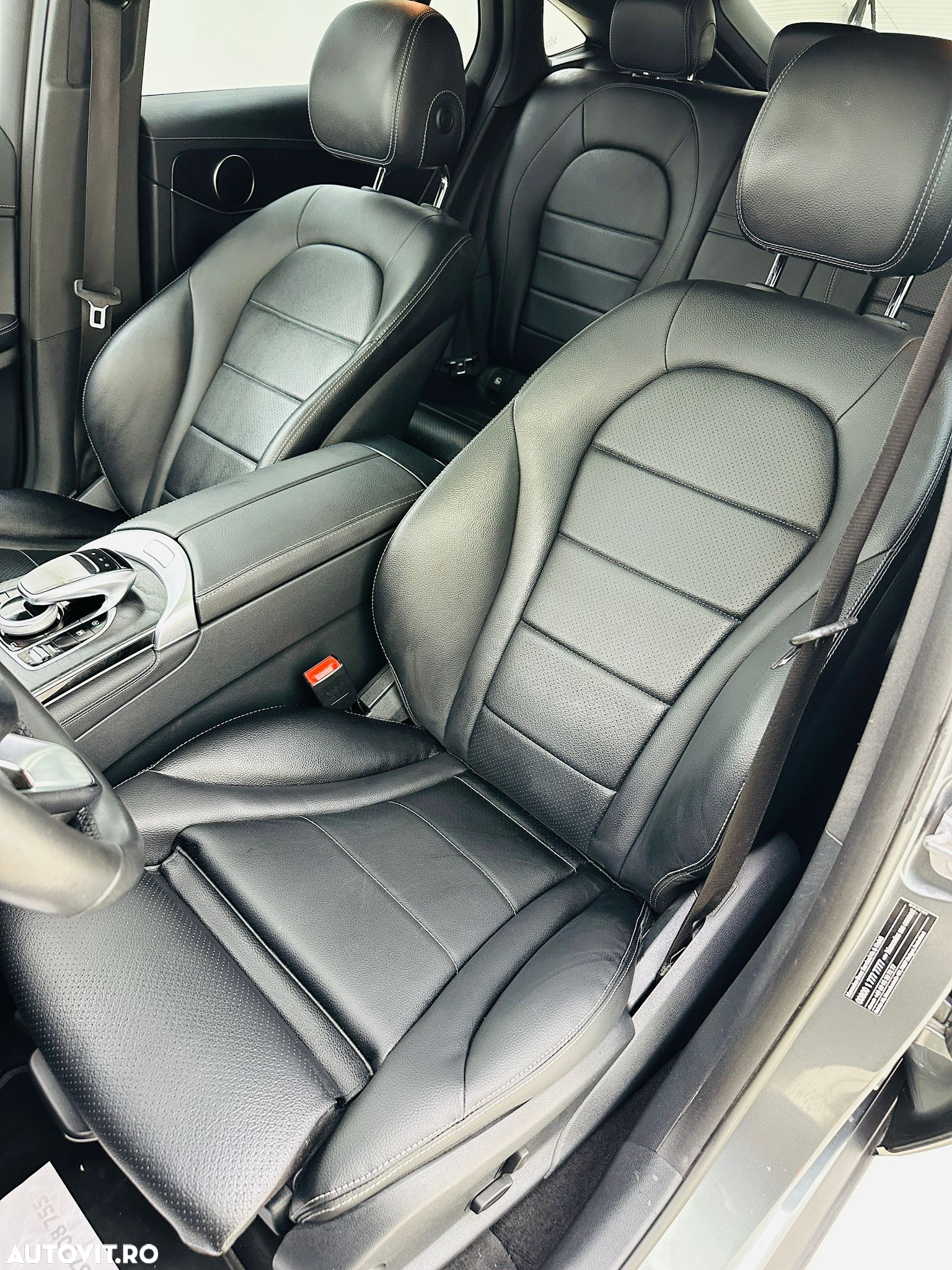 Mercedes-Benz GLC - 24