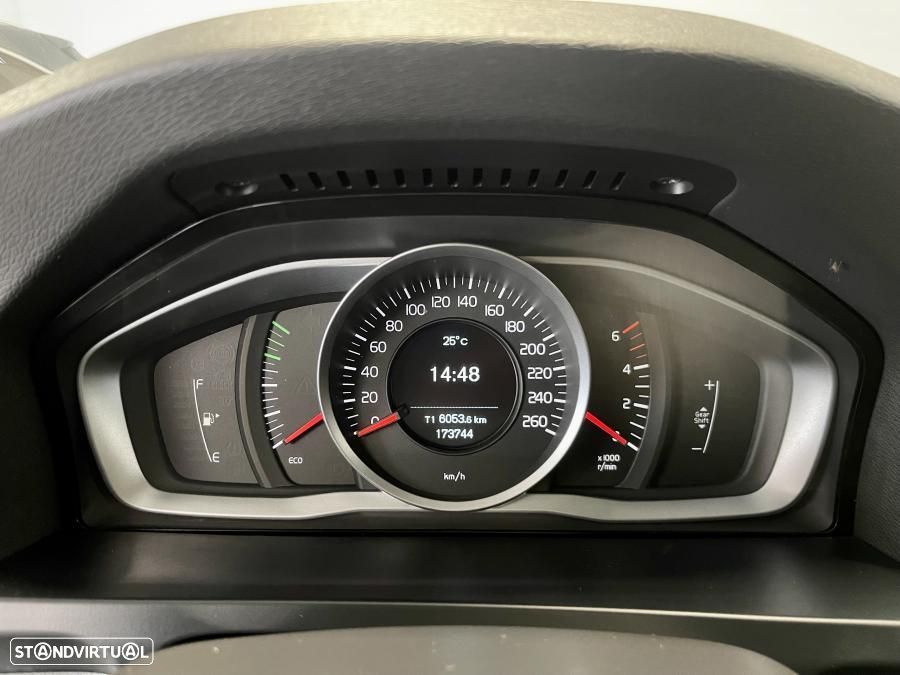 Volvo V60 2.0 D4 Momentum - 12