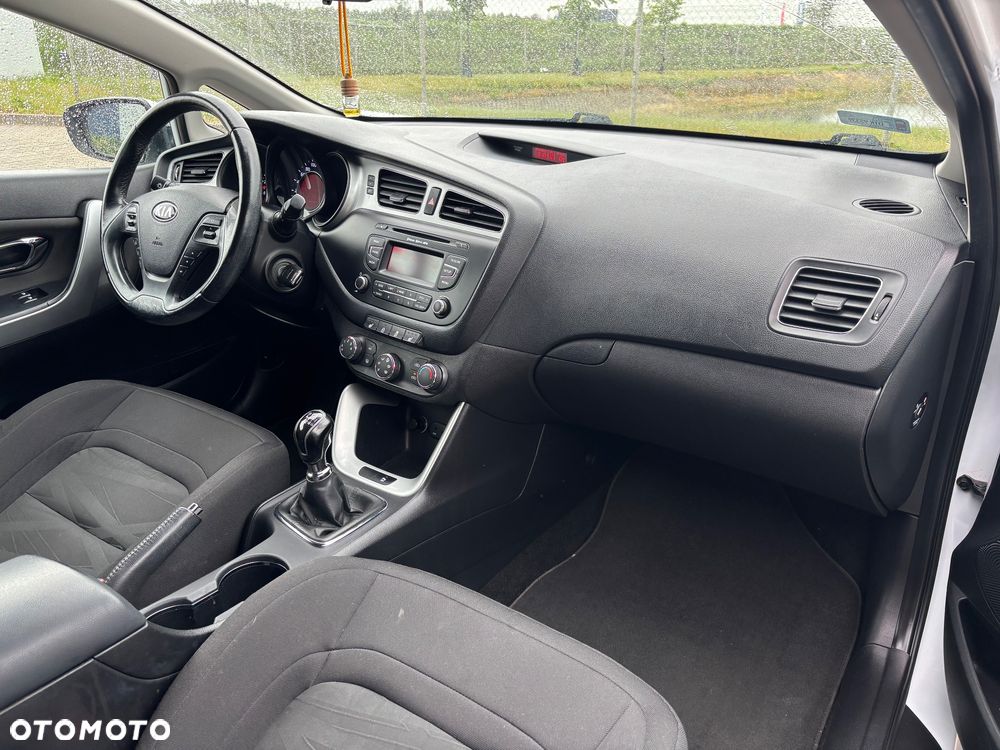 Kia Ceed 1.6 GDI Business Line - 14