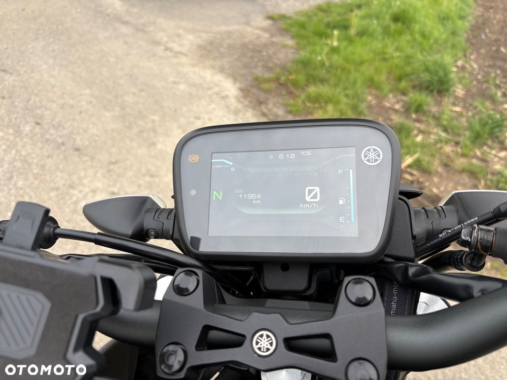 Yamaha MT - 8