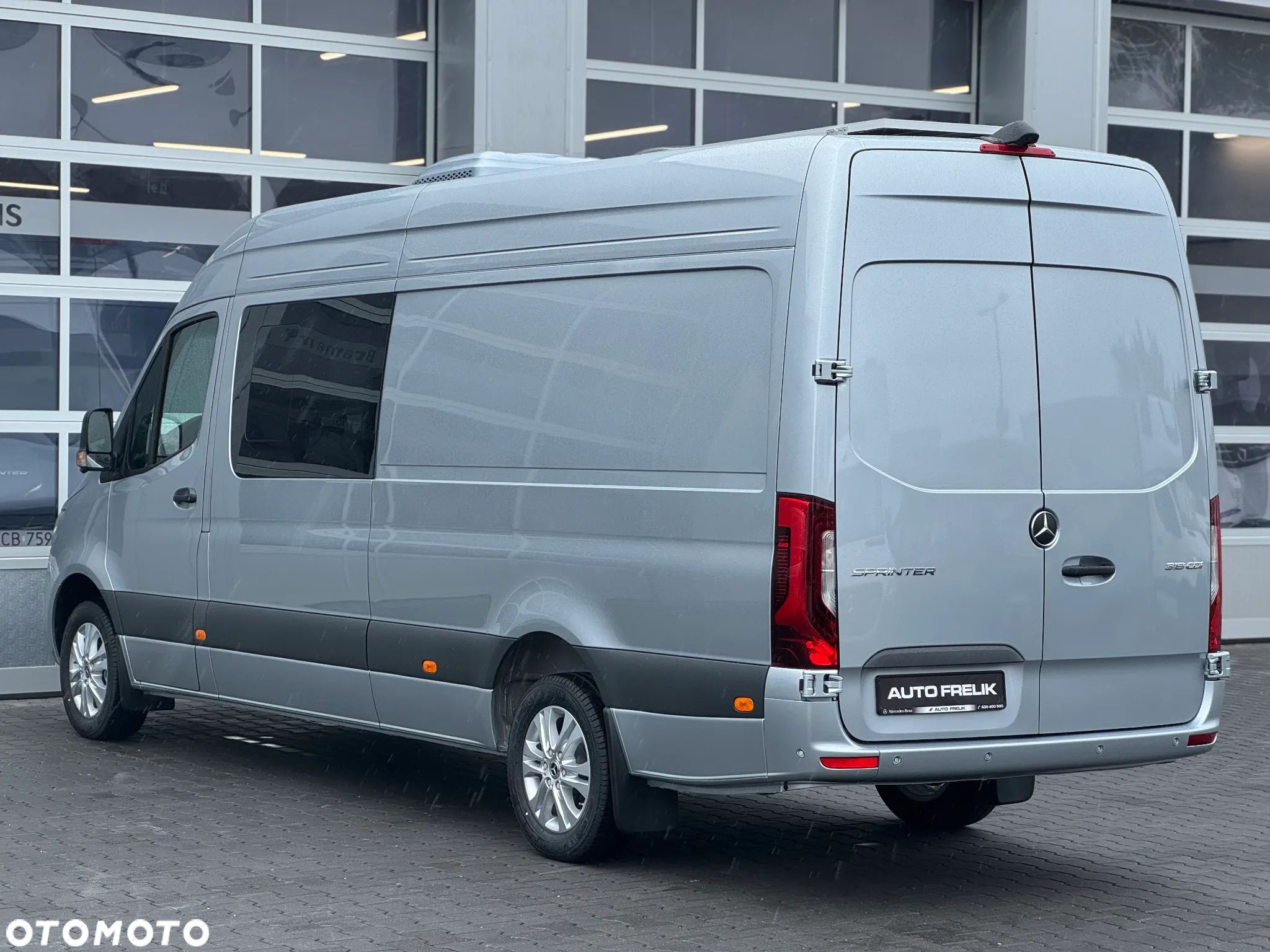 Mercedes-Benz Sprinter - 5