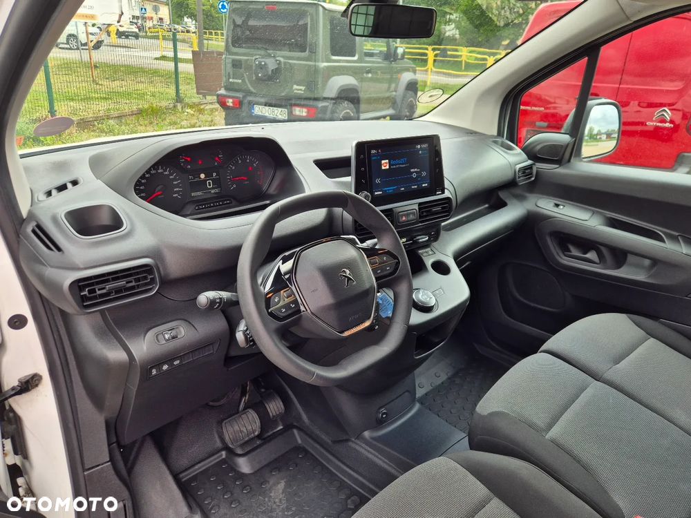 Peugeot Partner }{ Automat }{ 130KM }{ FV VAT }{ 2x drzwi przesuwne } - 10