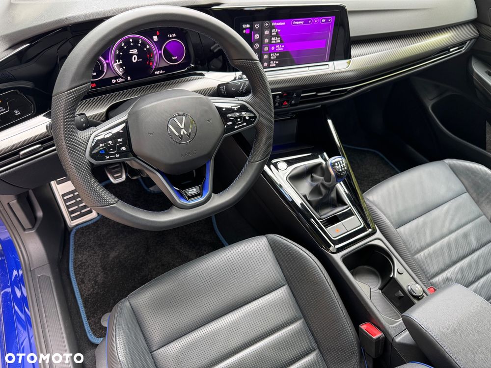 Volkswagen Golf - 16