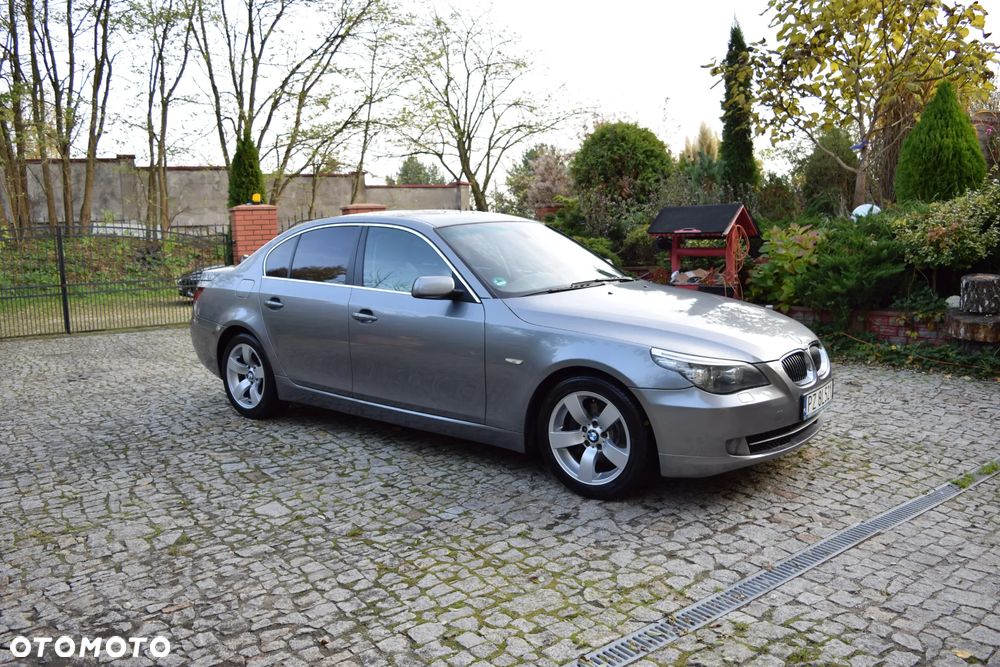 BMW Seria 5 523i Edition Sport - 8