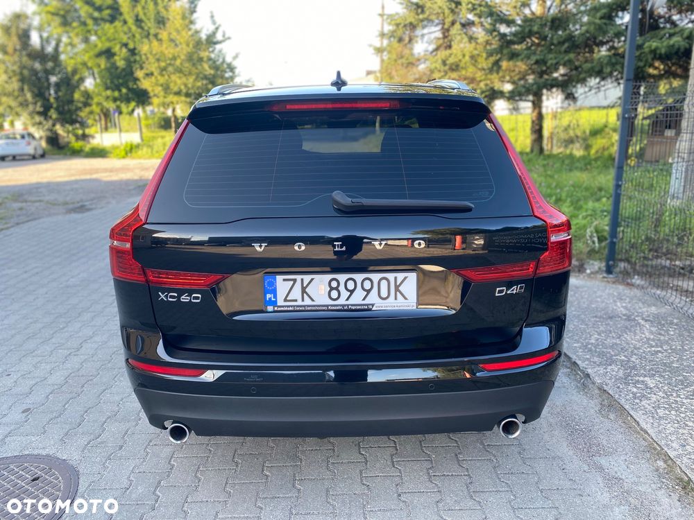 Volvo XC 60 D4 AWD Momentum - 10